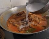 Foto langkah ke 5 dari resep 202. Gulai Ayam bumbu kelapa gongseng-Medan.