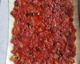 Foto del paso 2 de la receta: Empanada de atún y salmón ahumado