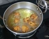 A picture of step 6 of Suji ke pakode.