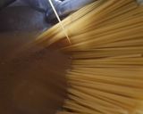 Foto langkah ke 2 dari resep Hot Spaghetti Napolitan ala Dr_kitchen.