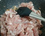 Foto langkah ke 3 dari resep Tumis Ayam Jamur Ebi (Isian Bacang).