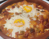 Foto del paso 6 de la receta: 🍳Huevos a la flamenca con chorizo y habitas baby 👌