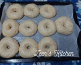 A picture of step 4 of Baked Doughnuts.