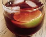 Φωτογραφία βήματος 1 της συνταγής Mocktail με τζιν και βύσσινο (χωρίς αλκοόλ)