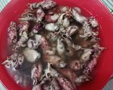 Foto langkah ke 1 dari resep Oseng Cumi Asin Pedas.