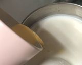 A picture of step 2 of Creamy jelly custard.