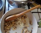 Pas rețetă Tagliatelle-Paste făinoase cu ciuperci, smântâna și busuioc 1 fotografie