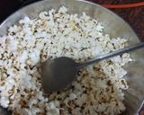 A picture of step 2 of Caramel popcorn.