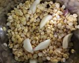 A picture of step 2 of Chana dal tikki.