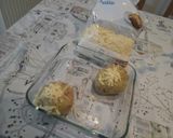 A picture of step 2 of Tuna Jacket Potato.