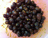 Foto del paso 8 de la receta: Aceitunas negras árabes con aliño Urrutia