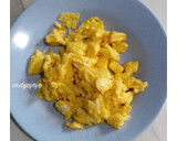 Foto langkah ke 2 dari resep Nasi Goreng Telur Tanpa Kecap.
