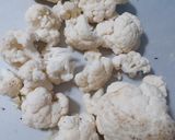 A picture of step 1 of Cauliflower pakora.