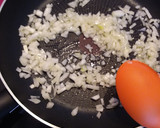 Foto del paso 2 de la receta: Pasta tiburón gratinada con guisantes