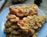 Foto langkah ke 6 dari resep Caterpillar Bread.