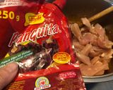 Foto del paso 2 de la receta: Pepián de choclo con pollo y longaniza
