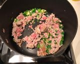 A picture of step 1 of Fried sauce noodles.