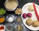 A picture of step 1 of Veg yellow pulao.