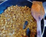 A picture of step 7 of Amritsari Chole.