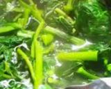 Foto langkah ke 3 dari resep Sayur Bening Bayam Wortel dan Brokoli ala Mbak.