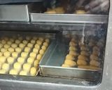 Foto langkah ke 6 dari resep (534) Soes Original (Vla Susu).