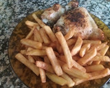 Foto del paso 1 de la receta: Pollo con patatas fritas