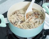 A picture of step 5 of Hot and Sour Soup.