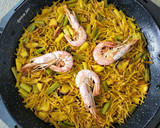 Foto del paso 6 de la receta: Fideos con pota, gambón y ajos tiernos