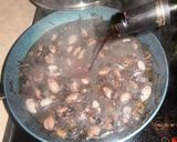 Φωτογραφία βήματος 9 της συνταγής Linguini με μικρά καλαμαράκια σε βαθυ-κόκκινη σάλτσα