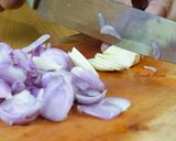 Foto langkah ke 2 dari resep Tumis tauge dan tahu pong pedas.