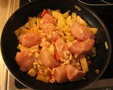 Foto del paso 11 de la receta: Pechugas a la trasnochada y curry