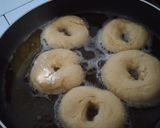 Foto langkah ke 5 dari resep Donat Kampung.