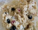 Muffin - macadamia, fehér csoki, málna és áfonya 😋👌 recept fázis 3 fotója