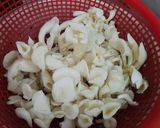 Hình bước làm 1 của món Ruốc nấm sò trắng (nấm bào ngư)