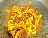 Gambar langkah 4 resipi 👩‍🍳Sotong Goreng Kunyit.