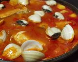Foto del paso 7 de la receta Merluza en salsa marinera