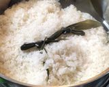 Foto langkah ke 3 dari resep 80. Nasi Rasul isi ayam suwir.