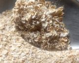 A picture of step 1 of Oats shake.