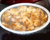Foto del paso 1 de la receta: "Socarrat" de conservas, calamares, berberechos y bacalao 🔥🔥🔥