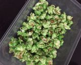 Foto langkah ke 5 dari resep Popcorn Pandan.