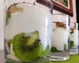 Foto del paso 3 de la receta Yogurt de queso con fruta y chocolate