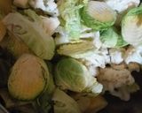 Foto del paso 1 de la receta: Ropollito de Bruselas y coliflor con salsa Blanca