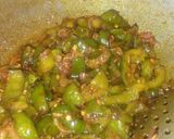 बेसनी शिमला मिर्च (besani shimla mirch recipe in Hindi) रेसिपी चरण 2 फोटो