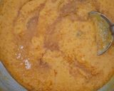 A picture of step 3 of Moong dal halva.