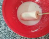 A picture of step 1 of Chocolate coated banana pops.