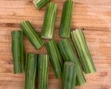 A picture of step 1 of Drumstick masala.