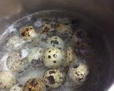 Foto del paso 1 de la receta Nido de huevos de codorniz con salsa rosa