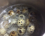 Foto del paso 1 de la receta: Nido de huevos de codorniz con salsa rosa