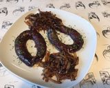 Une image de l'étape 9 de Chorizo noir au vin rouge et oignons caramélisés.