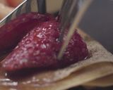 A picture of step 4 of Crepes with spiced strawberries.